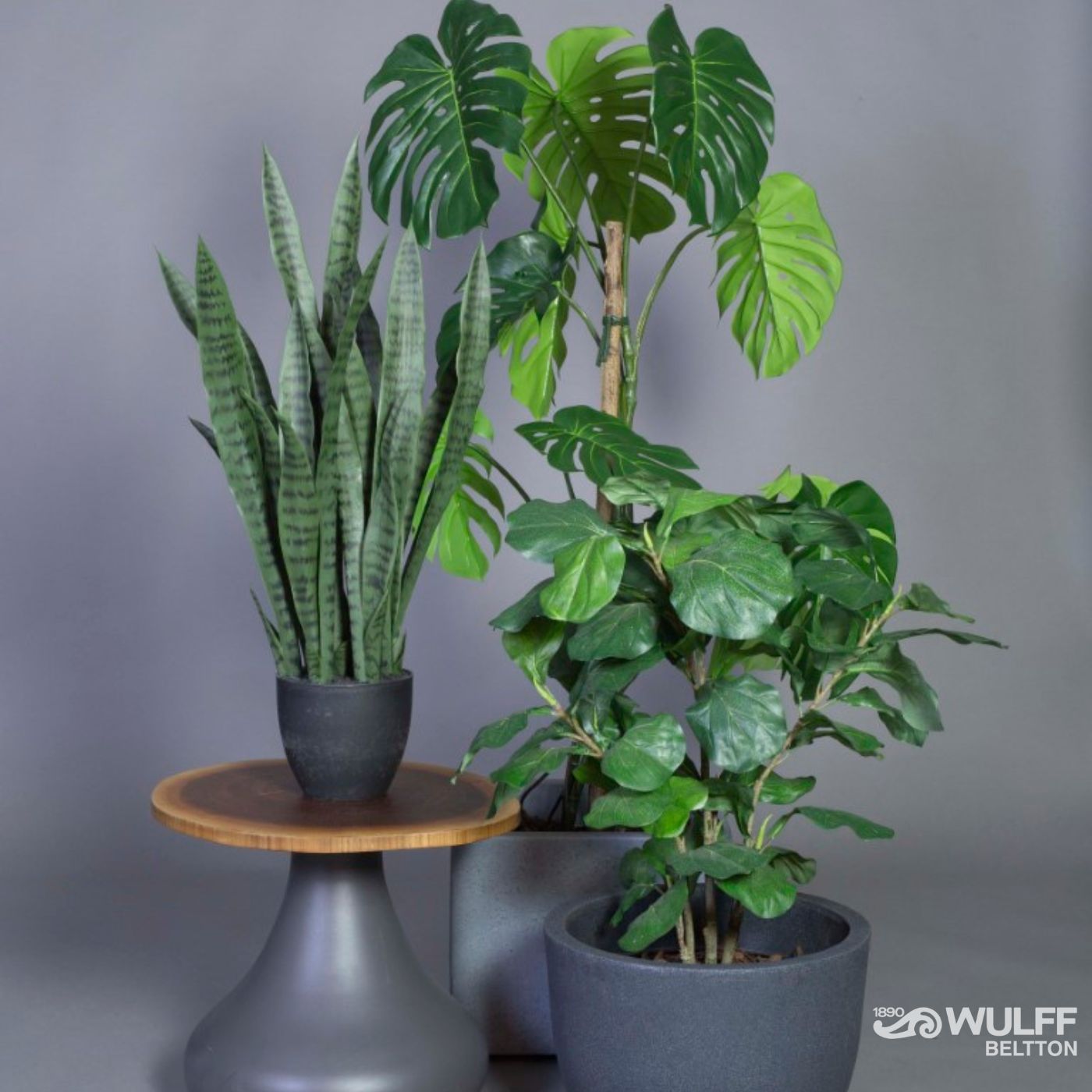 Komplettera konstväxterna med stilfulla krukor